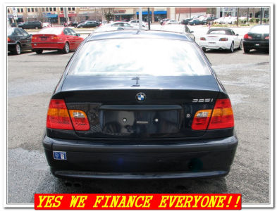 2003 BMW 325  i