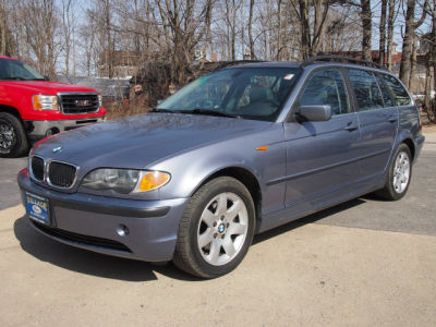 2003 BMW 325  xiT