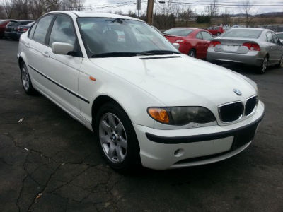 2003 BMW 325  xi