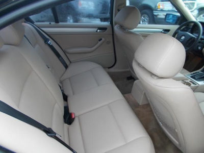 2003 BMW 325 i