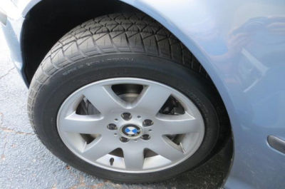 2003 BMW 325 i
