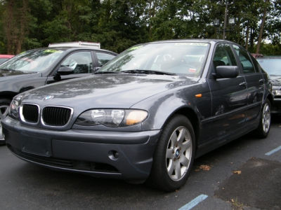 2003 BMW 325  i