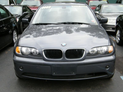 2003 BMW 325  i