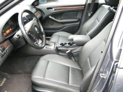 2003 BMW 325  i