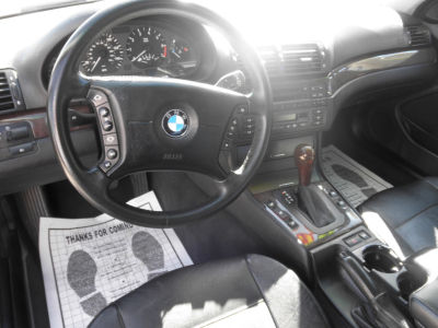 2003 BMW 325 i