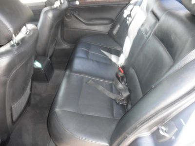 2003 BMW 325 i