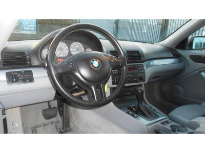 2001 BMW 325  Ci
