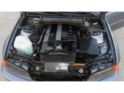 2001 BMW 325  Ci
