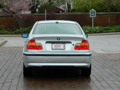2005 BMW 325  i