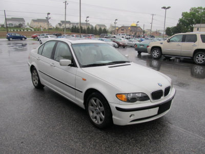 2003 BMW 325  xi