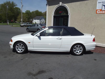 2001 BMW 325  Ci