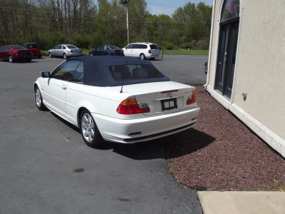 2001 BMW 325  Ci