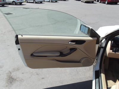 2001 BMW 325  Ci