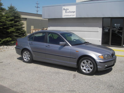 2004 BMW 325  xi