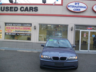 2003 BMW 325  xi