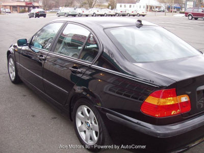 2005 BMW 325  i
