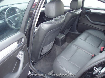 2005 BMW 325  i