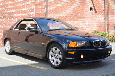 2001 BMW 325  Ci