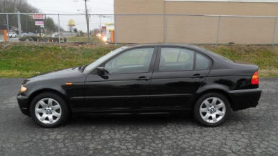 2005 BMW 325  xi