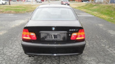 2005 BMW 325  xi