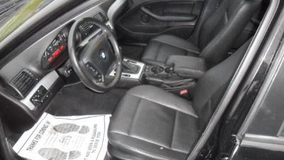 2005 BMW 325  xi