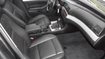 2005 BMW 325  xi