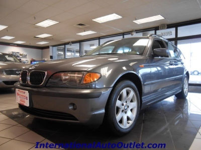 2003 BMW 325  xiT