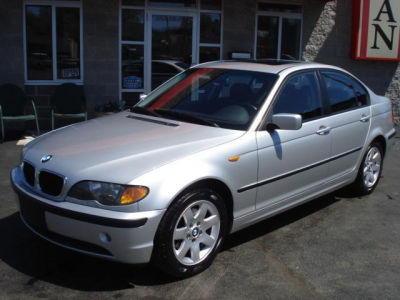 2005 BMW 325 i