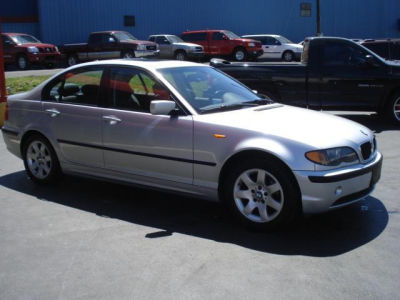 2005 BMW 325 i