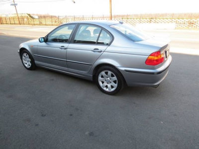 2004 BMW 325 xi
