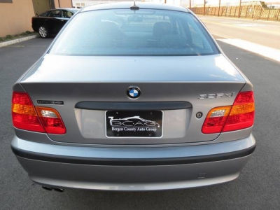 2004 BMW 325 xi