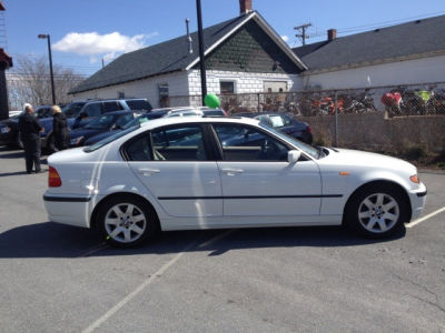 2003 BMW 325  i