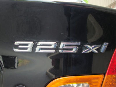 2003 BMW 325 xi