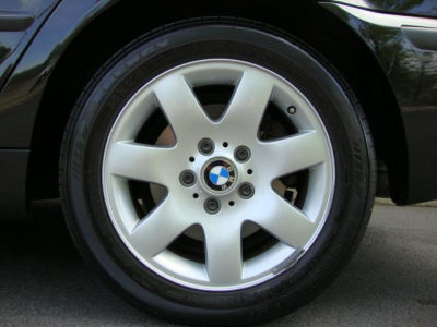2003 BMW 325 xi