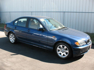 2003 BMW 325  i