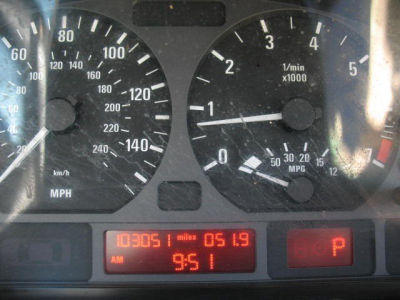 2003 BMW 325  i