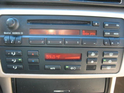 2003 BMW 325  i