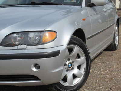 2005 BMW 325 xi