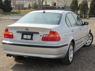 2005 BMW 325 xi