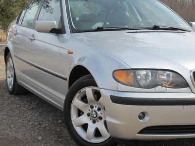 2005 BMW 325 xi