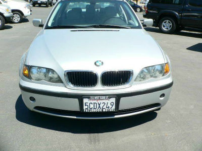 2003 BMW 325 i