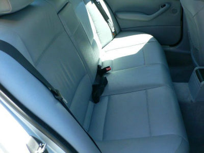 2003 BMW 325 i