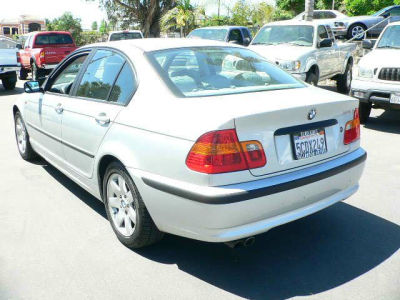 2003 BMW 325 i