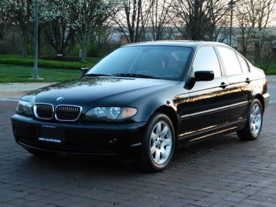 2004 BMW 325  xi