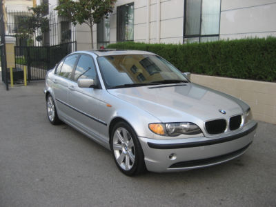 2003 BMW 325  i