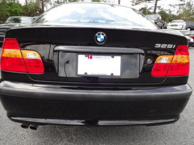 2002 BMW 325 i