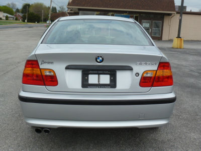 2003 BMW 325 xi