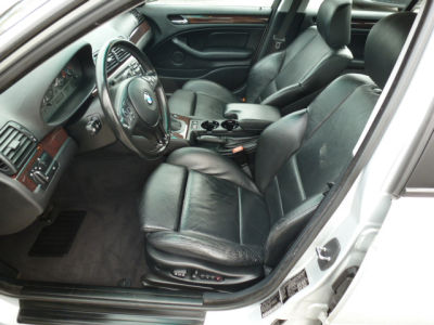 2003 BMW 325 xi