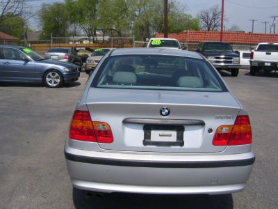 2002 BMW 325 i