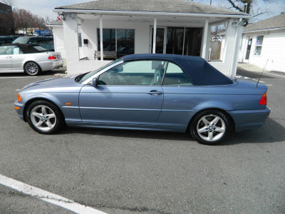 2002 BMW 325  Ci